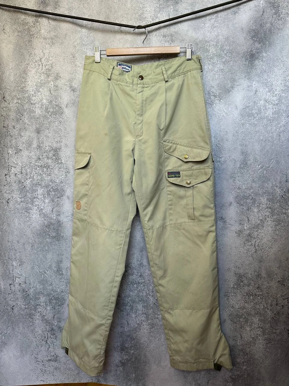 Fjallraven GORE-TEX Cargo Pants Vintage Outdoor Hiking Tactical Trousers Sz 46