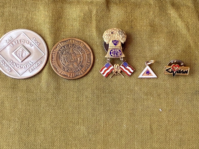 5~FRATERNAL GROUP ITEMS: E. JACCARD J. CO. PIN; AM. LEG.,PHONE PIN; CIVITAN & NA