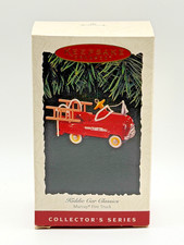 MURRAY FIRE TRUCK NEW HALLMARK KIDDIE CAR CLASSICS LADDER ENGINE 1995 ORNAMENT
