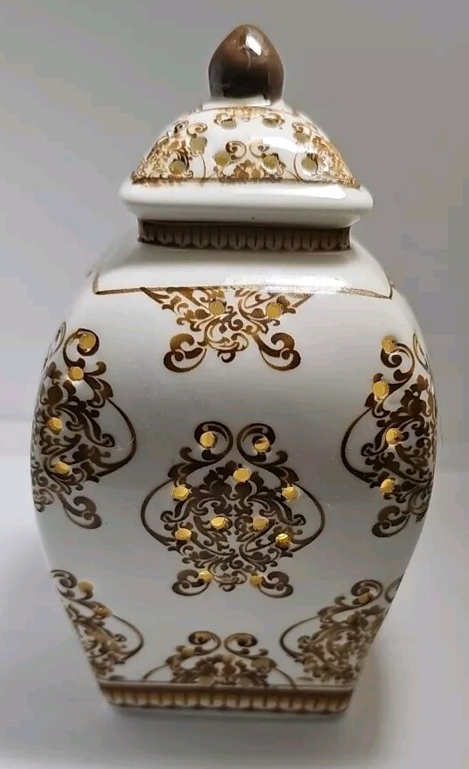 Foto 1 di 4