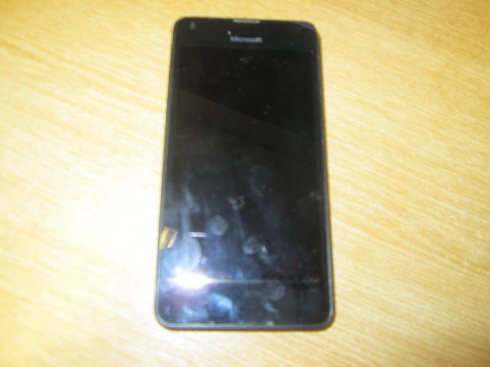 Microsoft Lumia 550 8GB (Vodafone) Smartphone in Black - (DP420) - Image 2 of 4