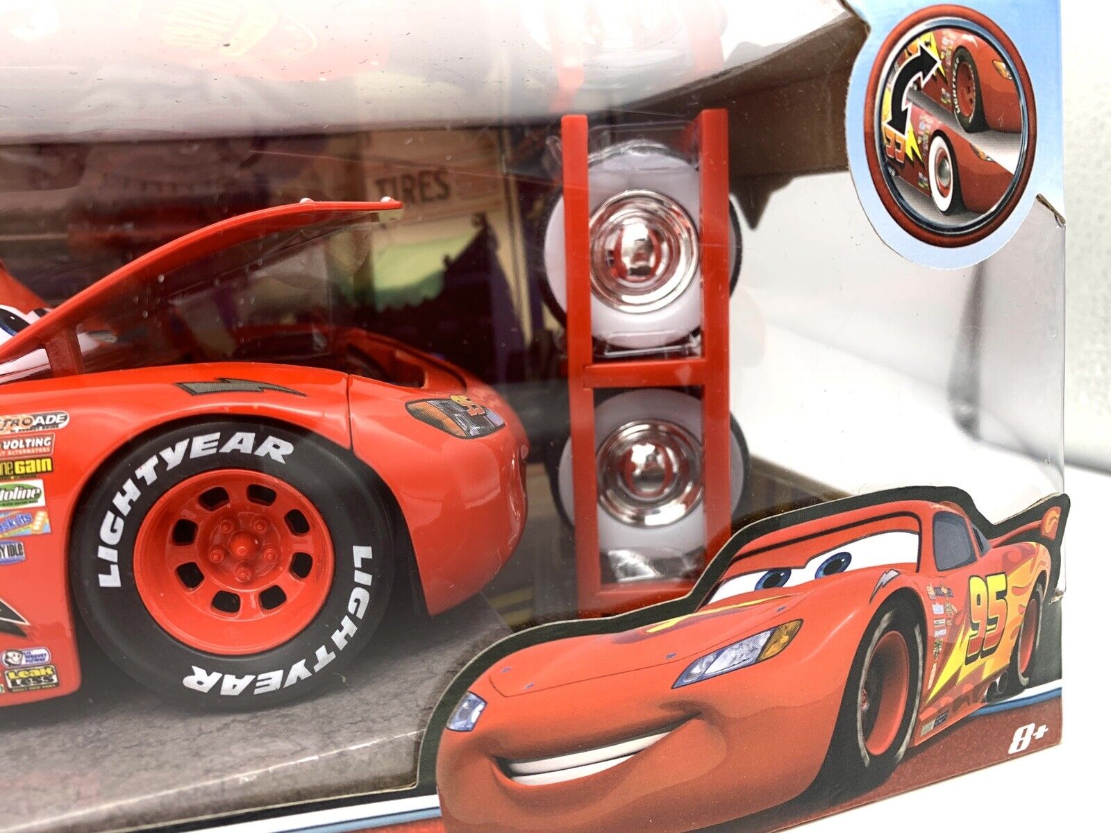 Lightning McQueen w/ Extra Wheels, Disney Pixar Cars - Jada Toys 97751 -  1/24 Scale Diecast Car