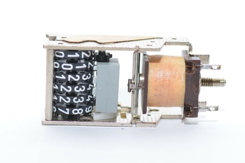 Elektromechanisches Zählwerk von Hengstler, 12 Volt / 125 Ohm, 6-stellig, NOS - Picture 4 of 8