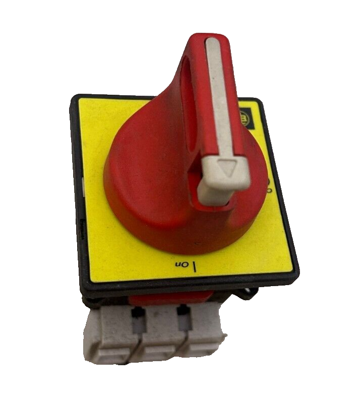 Interruttore EATON MOELLER IEC/EN 60947-3 VDE 0660 Usato – Componente Industriale