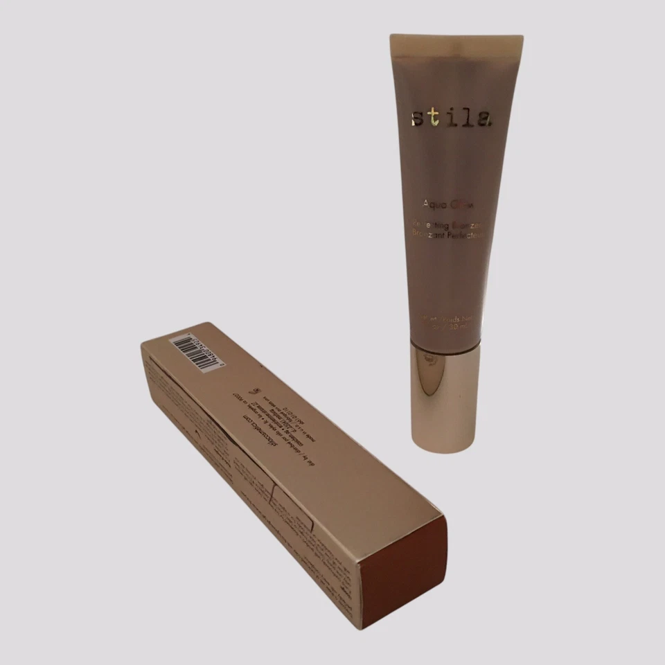 Bronceador Perfeccionador Stila Aqua Glow - Bronceador Gel Ligero - 1 fl. oz/30 ml Nuevo en Caja Foto 2 de 4