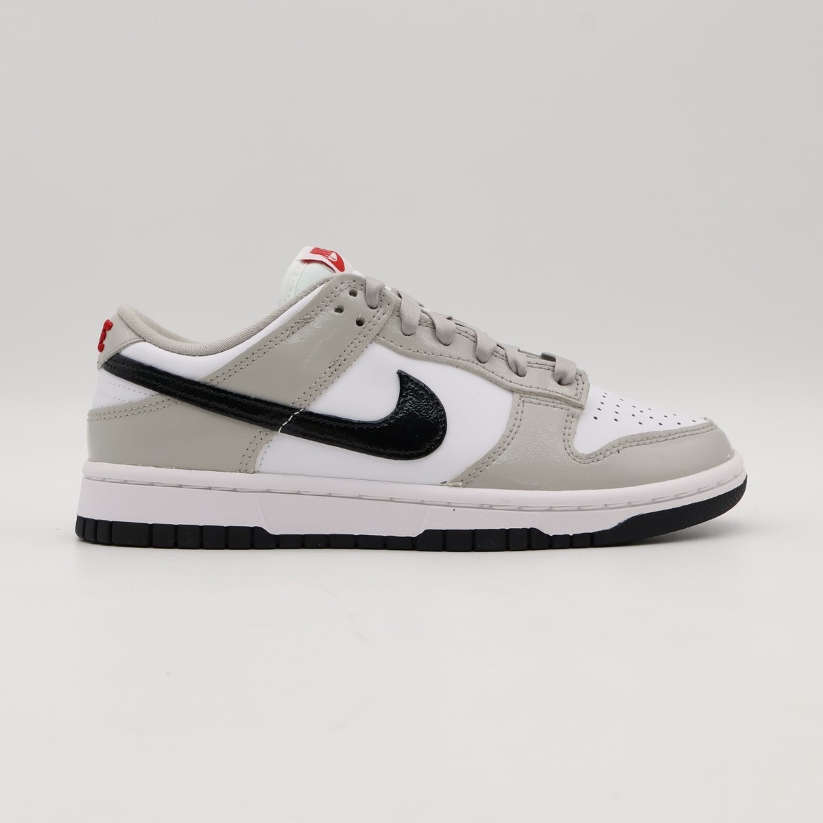 Nike Dunk Low ホワイト/アイアン グレー 9.5 Amazon | [ナイキ] ダンク ロー J DUNK LOW ホワイト/ライト