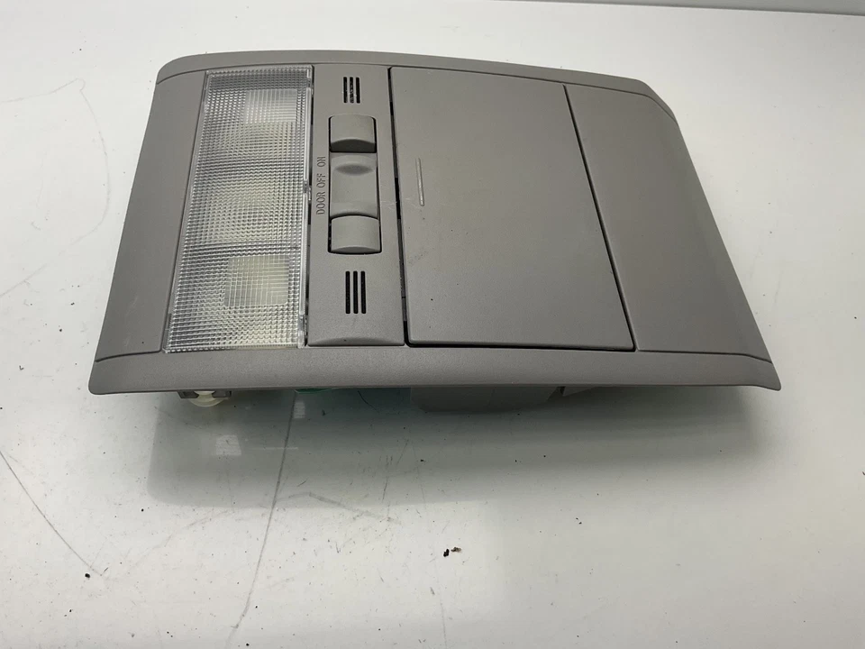 2006 - 2009 OEM TOYOTA PRIUS FRONT OVERHEAD UPPER ROOF INTERIOR LIGHT ASSEMBLY - Image 3 of 4