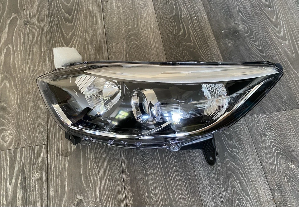 Renault Captur Headlights Brand New Inside Boxes, Fits 2016 To 2021, Driver Side - Image 2 of 4