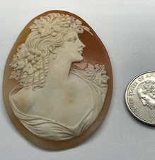 Vintage Unframed Finely Carved Large Cameo Brooch in Original Box from Sorrento