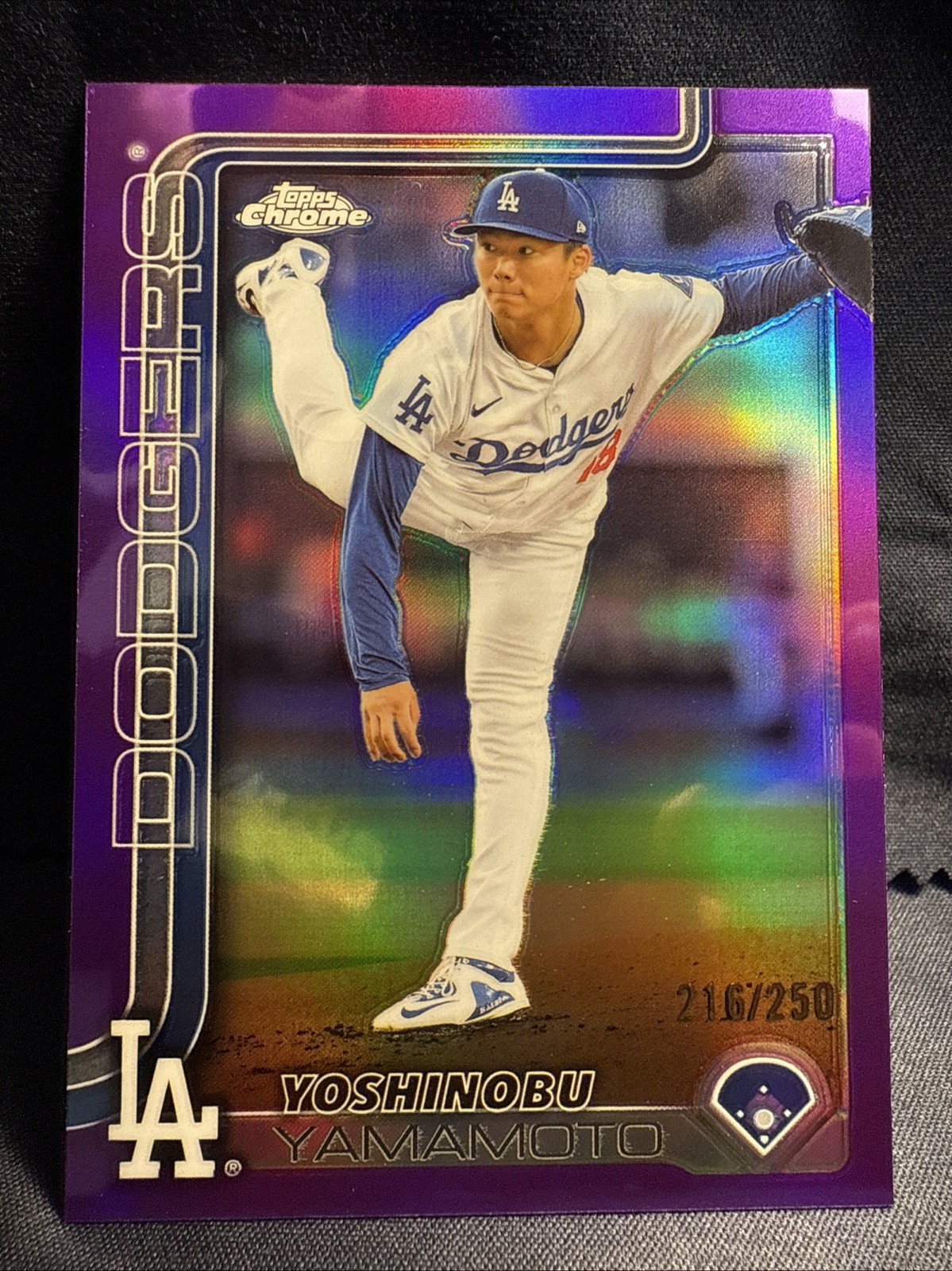 2025 Topps Chrome - Yoshinobu Yamamoto #179 Purple Foil /250 Dodgers