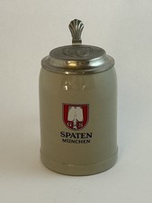 Spaten Bier Oktoberfest M&uuml;nchen Brauerei &auml;lterer Krug Motiv Zinndeckel 0,5 L