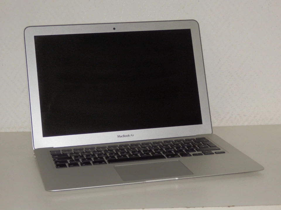 Apple Macbook Air A1466, Intel core i5, 4GB Ram 128GB SSD, 13,3" QWERTZ, Mac OS - Bild 4 von 4
