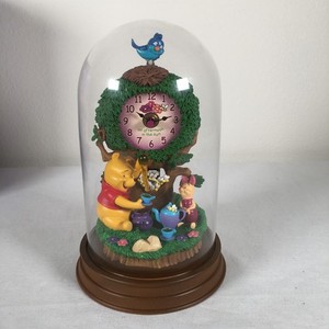 Disney Winnie the Pooh Sculpted Anniversary Clock Pendulum Glass Dome