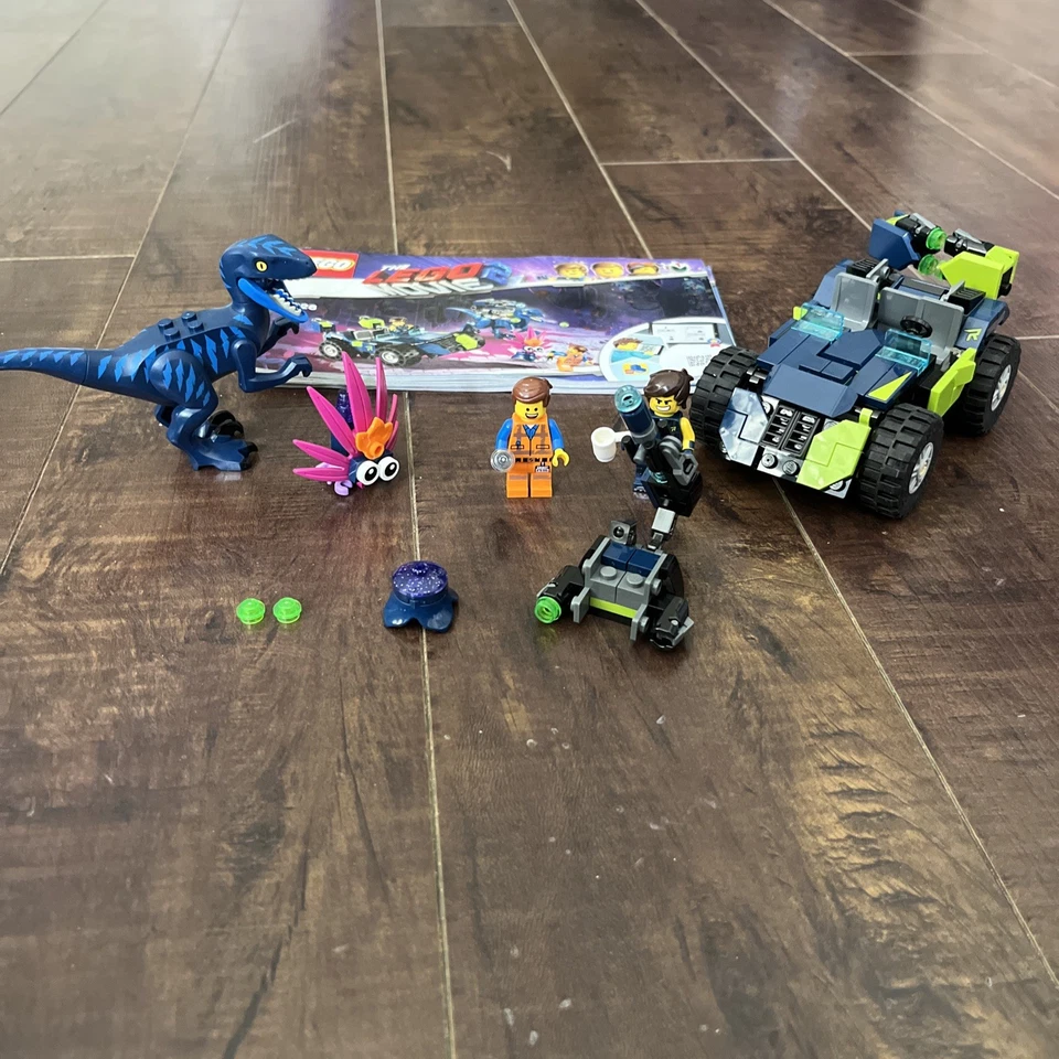 LEGO The LEGO Movie 2: Rex's Rex-treme Offroader! (70826) - Image 2 of 2