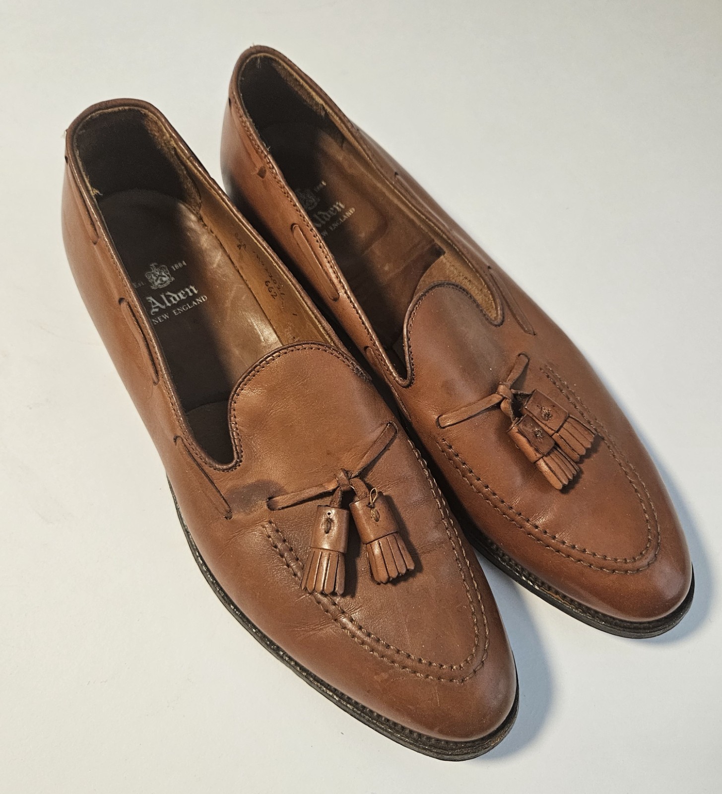 Alden 662 Burnished Tan Calfskin Tassel Loafer