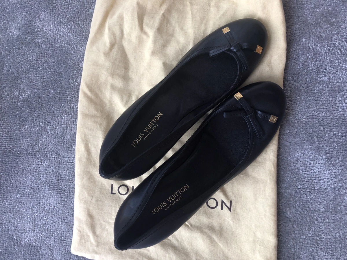 Louis Vuitton Uniformes Black Suede Revival Round Toe Pumps Size 38 Louis  Vuitton