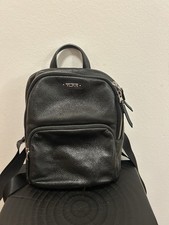 Tumi Damen Rucksack aus Leder, schwarz, Top Z...