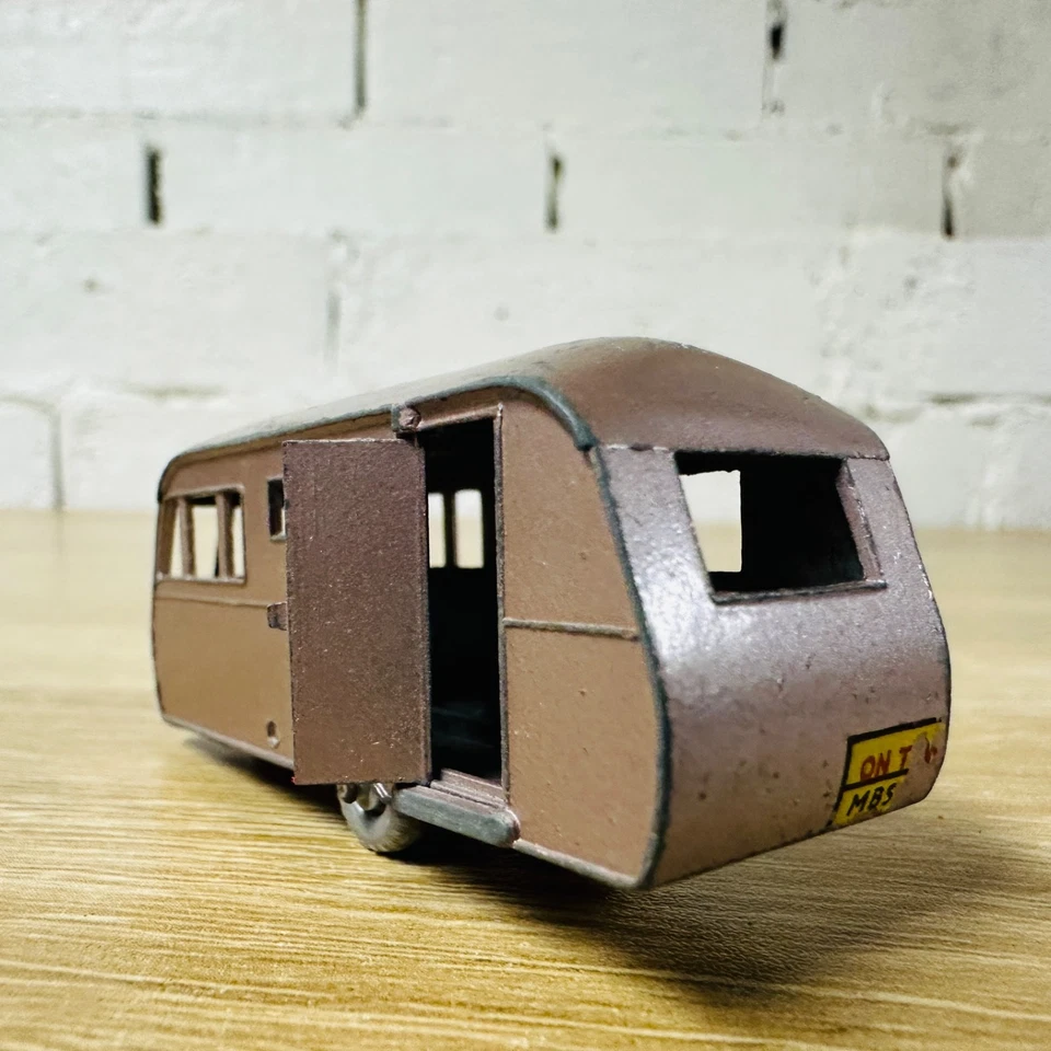 Lesney England Bluebird Dauphine Caravan  Camper Trailer Pink 1961 No 23 - Image 4 of 4