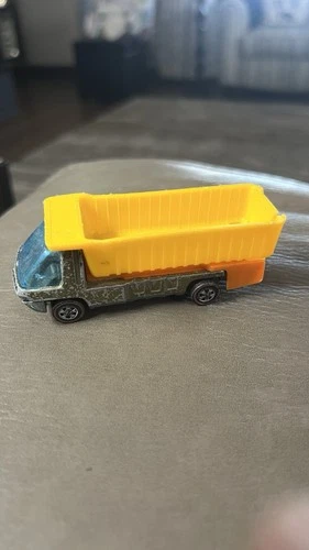 H.W. Redline , 1969Heavy Weight " (  Dump Truck  )  H.K. Spectra Flame Yellow