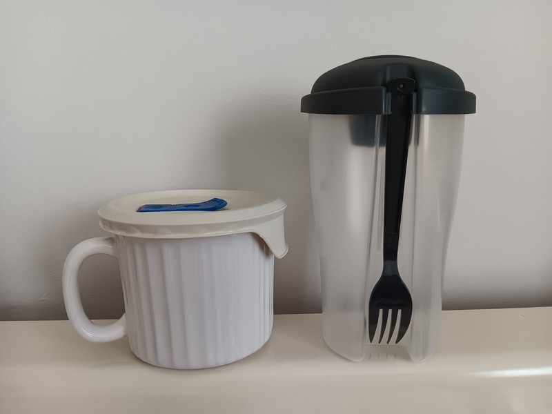 Lot 2 Corningware Soup Meal Mug Cup Vent Lid Teso Salad Dressing Fork Container