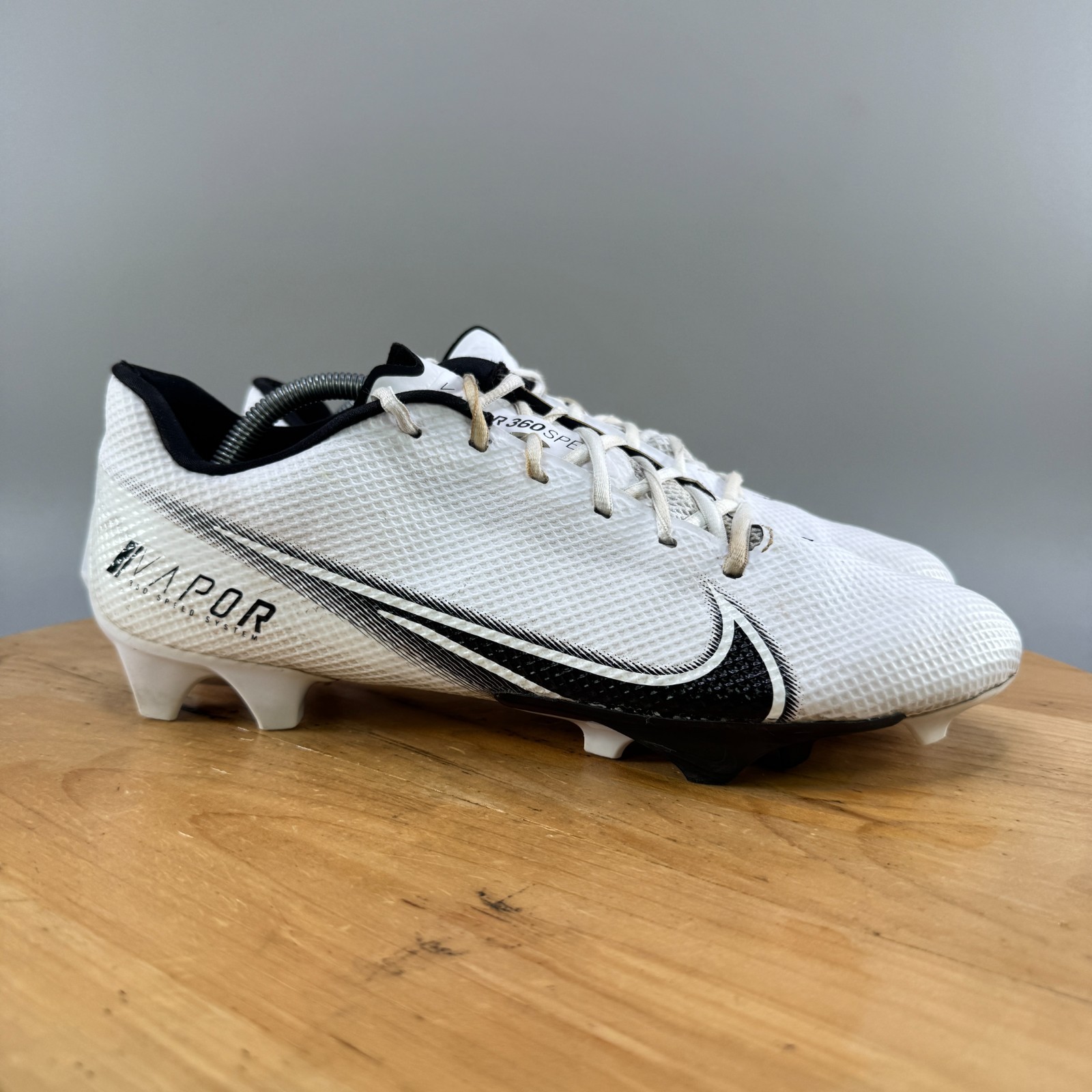 Nike Vapor Edge Speed 360 Mens Size 11 White/Black Football Cleats CD0082-100