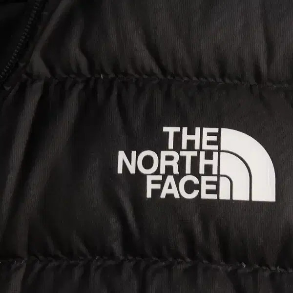 The North Face Women's Lightweight Down Puffer Jacket thumbnail 7