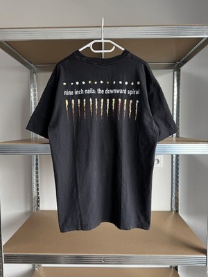 トップス NINE INCH NAILS THE DOWNWARD SPIRAL Y2K Vintage Nine Inch Nails The Downward Spiral Rock Band T-Shirt Y2K