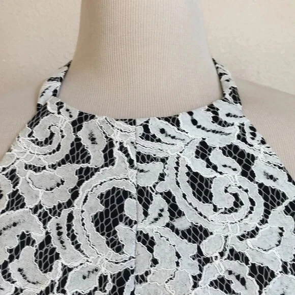 OFF WHITE Abito SHOSHANNA Uma taglia 8 nuovo Halter nero con sovrapposizione pizzo bianco sporco nuovo con etichette