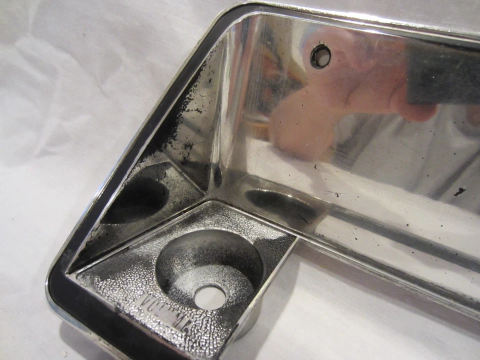 Buick Skylark 1970-1972, GS, GSX radio bisel, negro, GM 1233228, USADO Foto 2 de 4