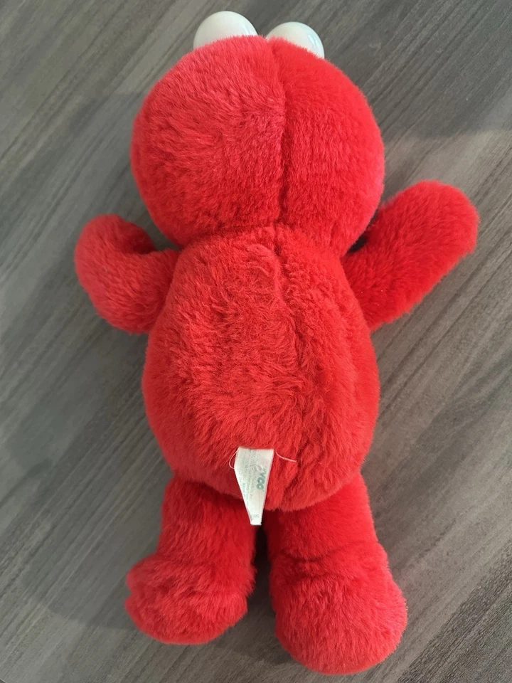 Pelúcia vintage 1997 Tyco Tickle Me Elmo vermelha falando e rindo Sesame Street - Imagem 3 de 4