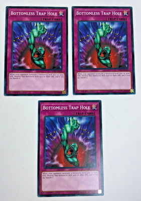 Carta Yu-Gi-Oh! Bottomless Trap Hole (SDHS-EN038) - Structure Deck: HERO Strike, 1st Edición, Común