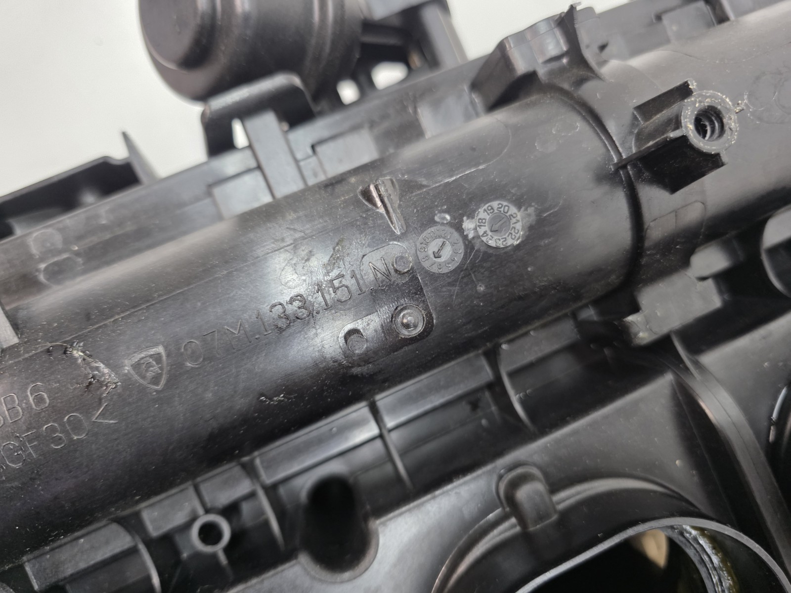 LAMBORGHINI REVUELTO ENGINE INTAKE MANIFOLD OEM 07M133151N