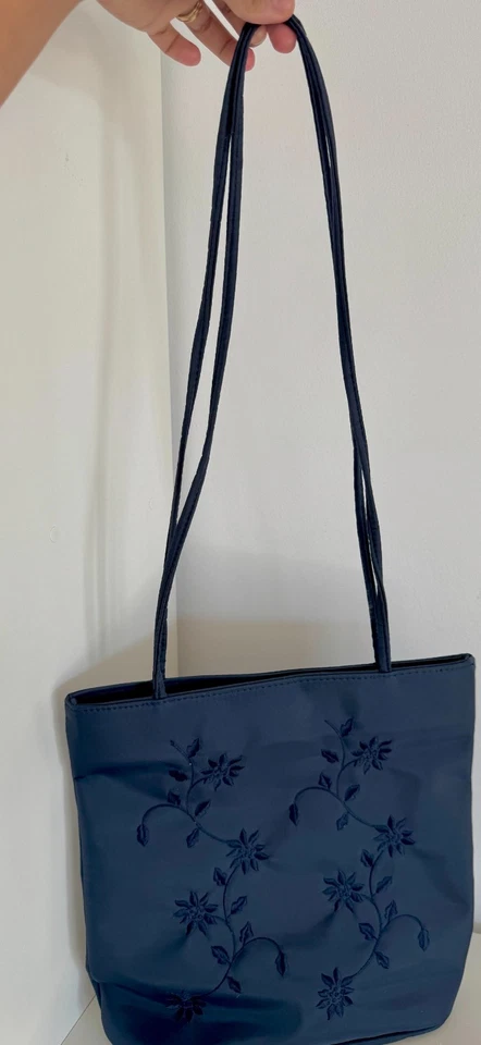 Stilvolle Damen-Handtasche von C&A mit wunderschönem Blumenmuster, 25x25cm - Bild 2 von 3