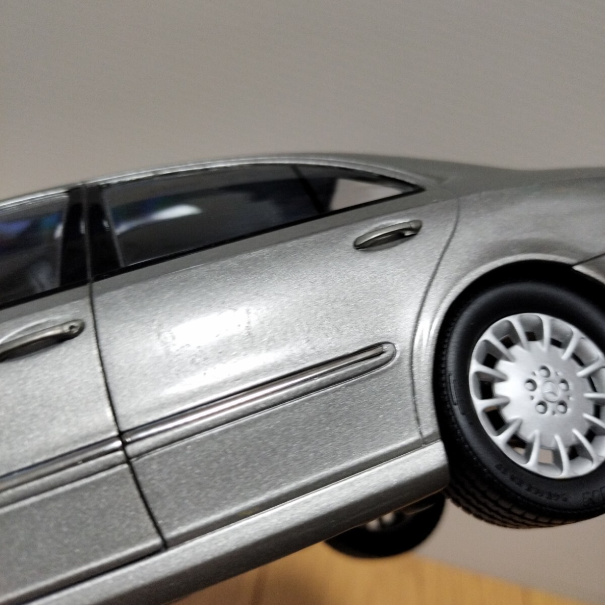 Kyosho [1/18 Mercedes Benz E-Class] miniature car Mercedes-Benz