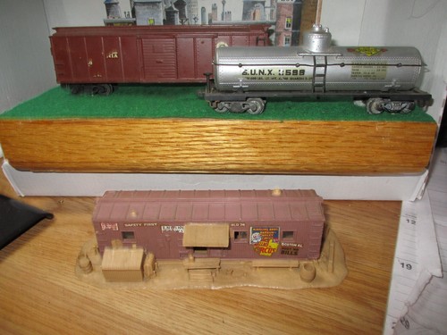 3 artículos Revell OO de colección de los años 60 - chabola de tripulación de motor, petrolero de metal NX y 0074 | Zustand: Used