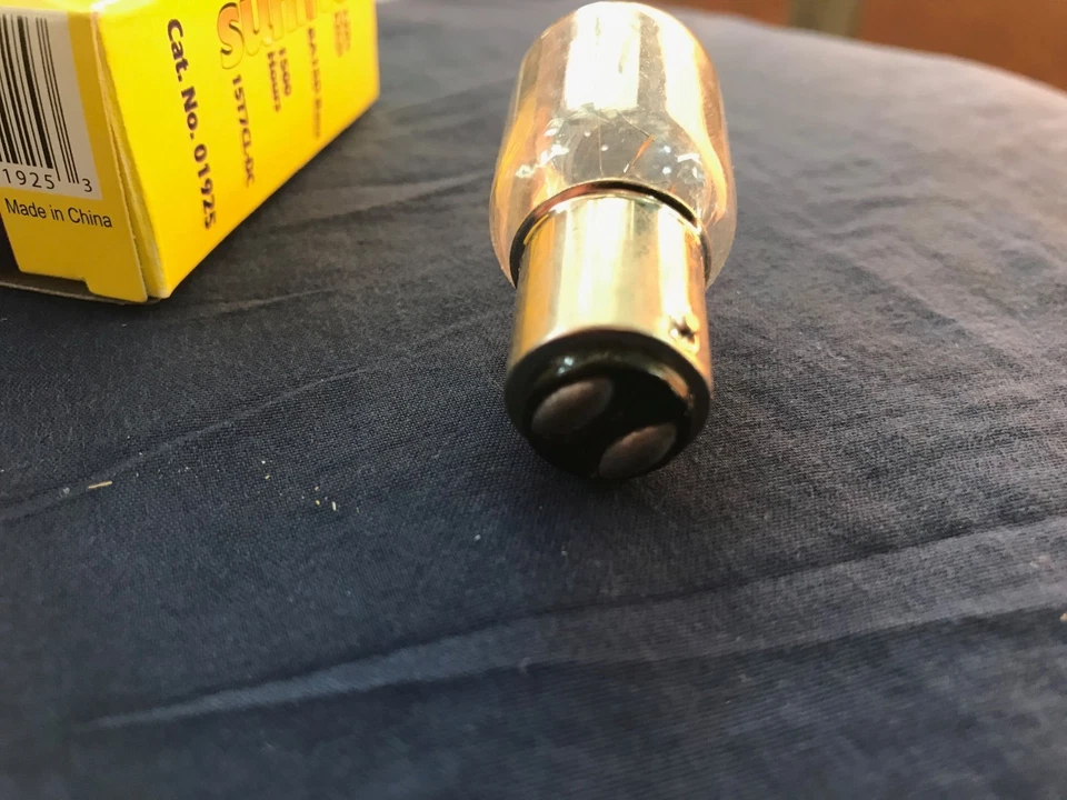 15T7CL-DC Double Contact Base Light Bulb - 120v 15w - Image 3 of 3