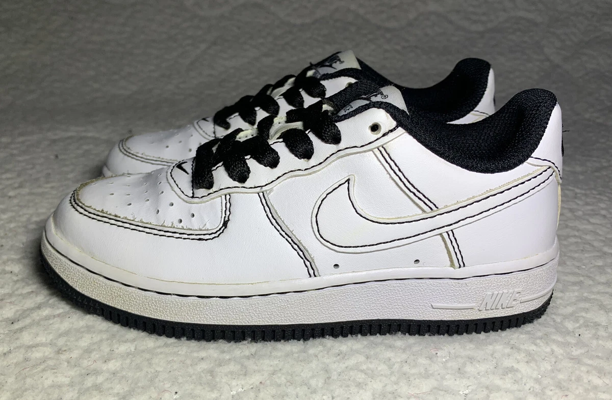 White and black deals air force 1 kids