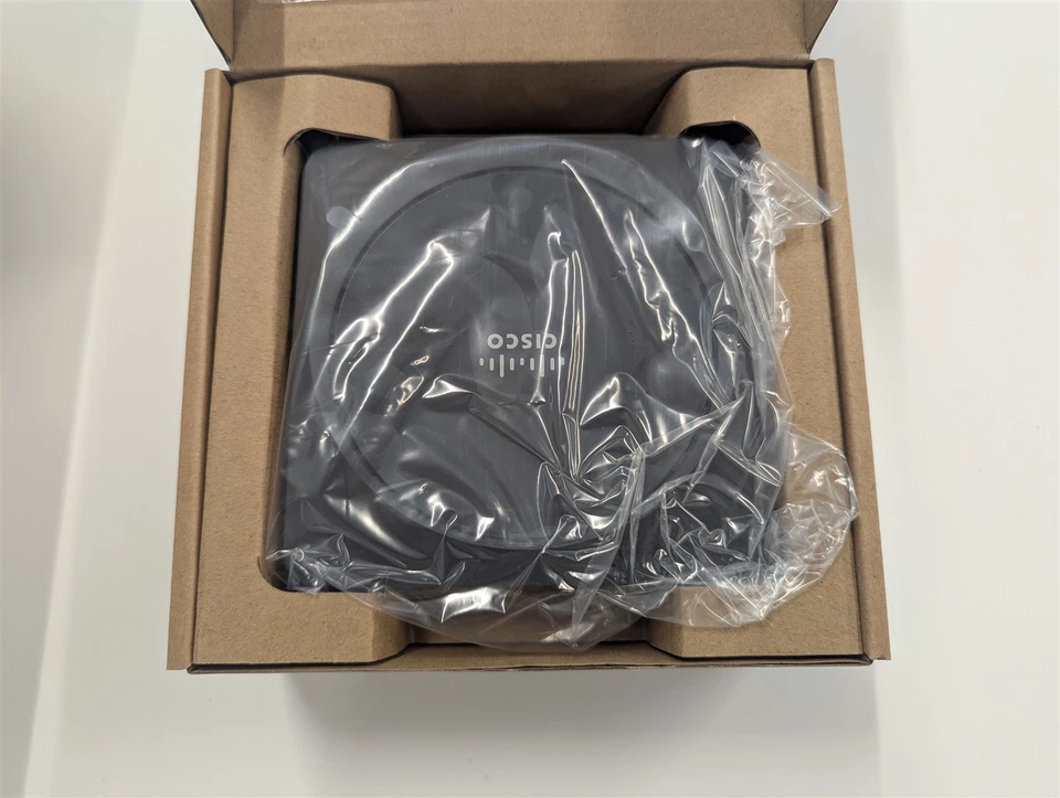 Cisco 6825 Cordless DECT Bundle CP-6825-3PC-BUN-NA Handset + Base Brand New - Image 3 of 4