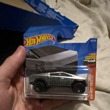 Hot Wheels Tesla Cybertruck HW Hot Trucks 1:64 Grey/Black (HCV57-M524) Unopened