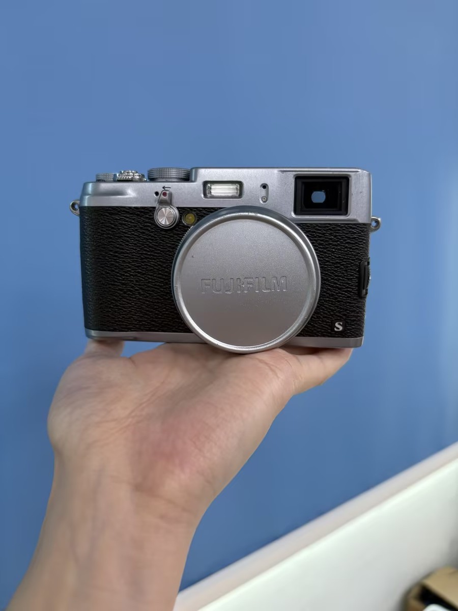 【ショット数6600回】FUJIFILM X100S Fujifilm X100S 16.3MP Compact Hybrid Viewfinder Digital Camera -95