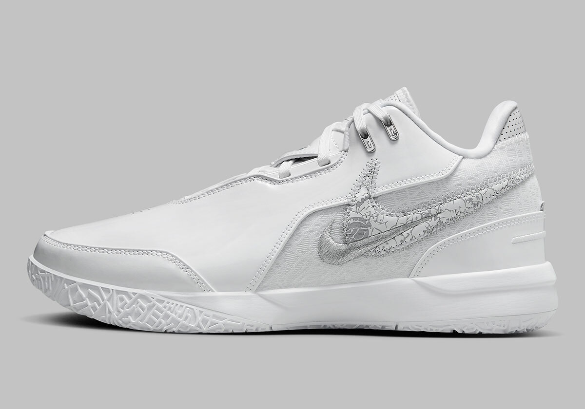 Size 13 - Nike Zoom LeBron NXXT Gen AMPD White Metallic Silver for