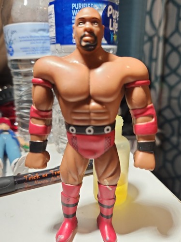 AHMED JOHNSON WWF JustToys Bend Em Wrestling Actio...