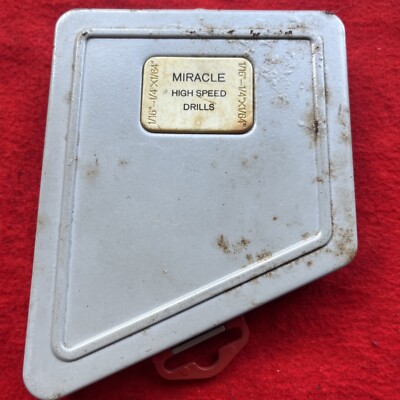 VINTAGE MIRACLE HIGH SPEED DRILL 12 DRILL BITS w/ METAL BOX (h58)