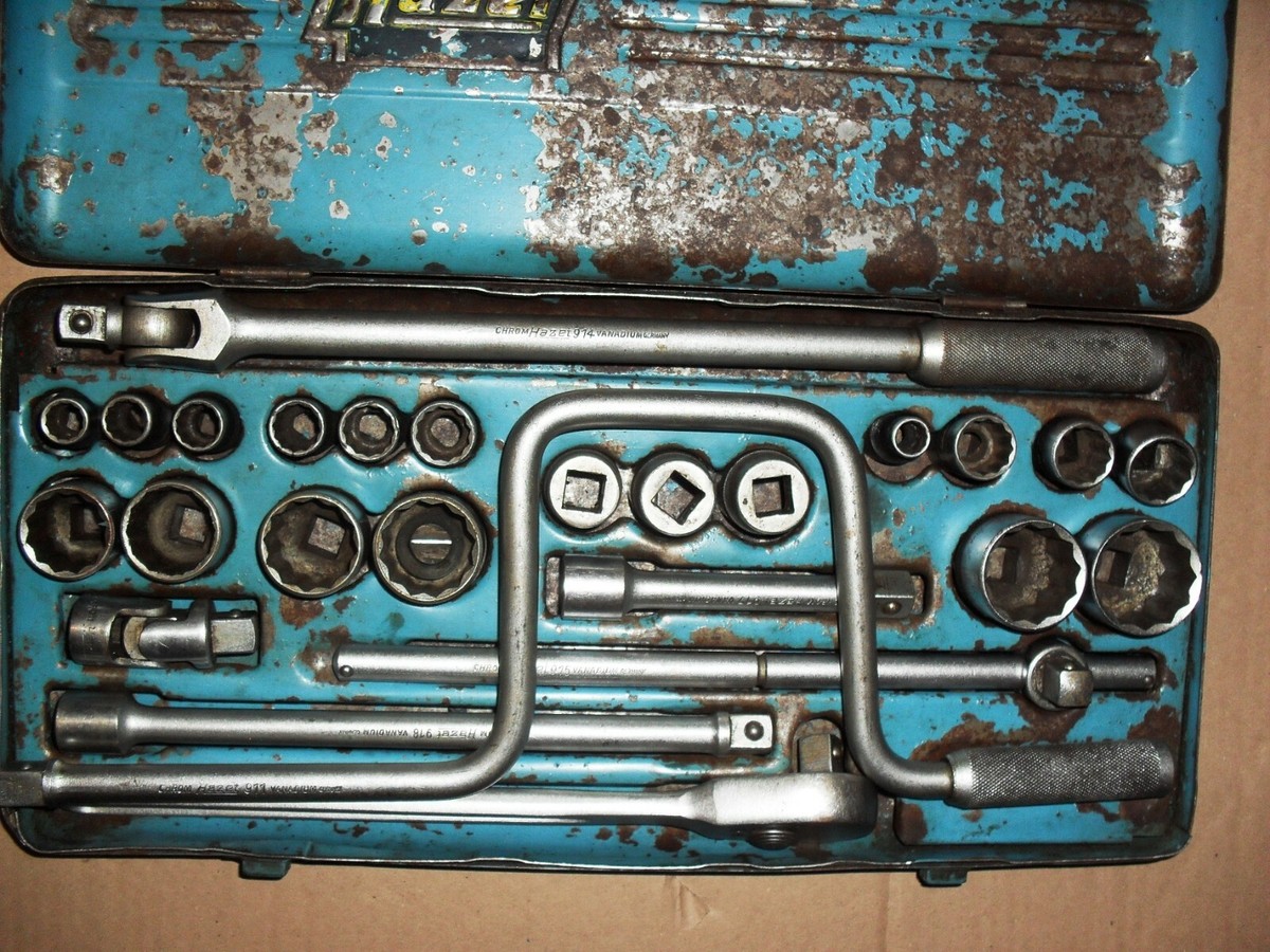 Hazet RATCHET & SOCKET SETB1/2 SQUARE 900Z VINTAGE TOOL KIT