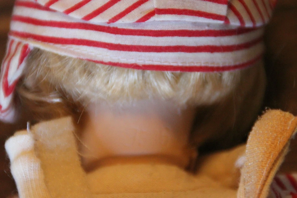 Poupée ancienne expressive - Photo 4/4