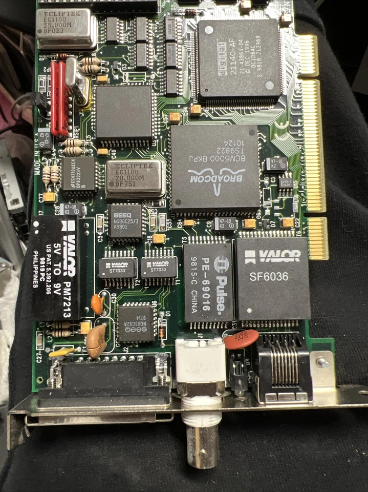 Adaptec ANA-6911/UC 10/100 fast ethernet card 110402-0405 BNC 15-pin RJ-45 Coax - Image 3 of 4