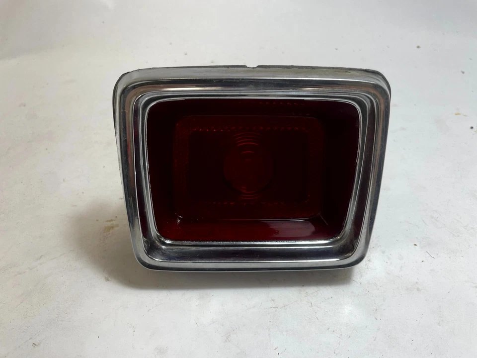 Dodge 330 440 1964 conjunto de lámpara trasera 2449546 2448657 2448655 buen uso. Foto 4 de 4