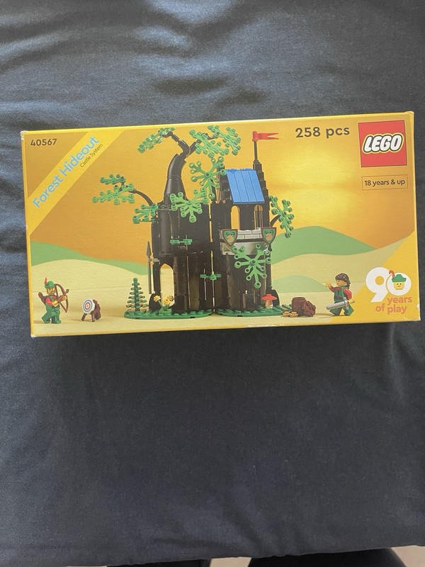 LEGO Icons Set 40567 Forest Hideout Building Kit brand New Sealed