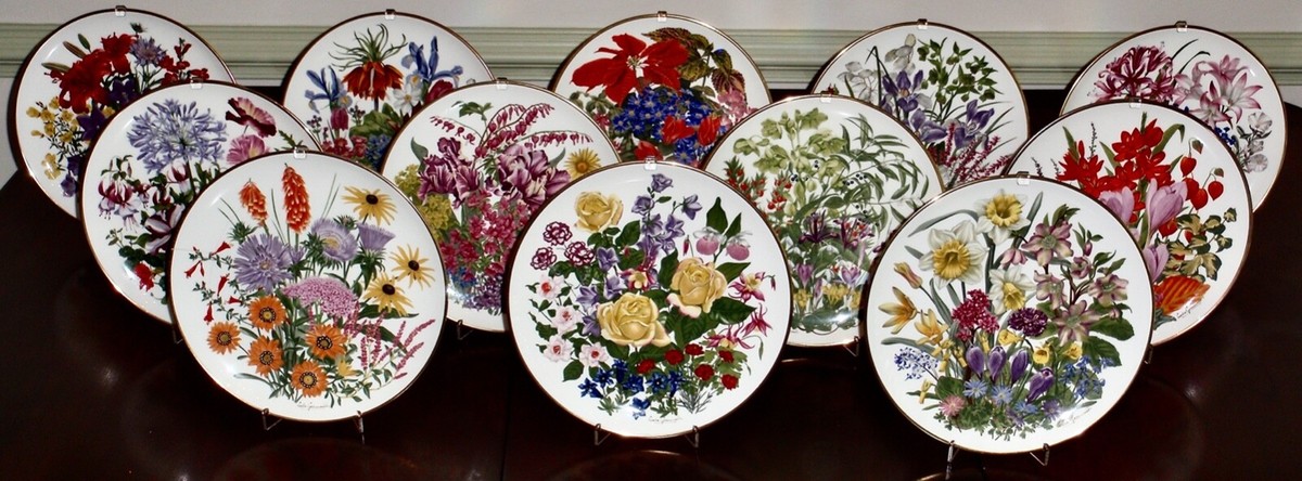 * antique plate ୨୧* フラワーレリーフ アンティークプレート antique plate ୨୧* フラワーレリーフ アンティークプレート 1940s