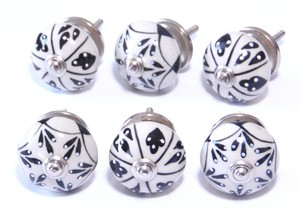 Schrankknöpfe / Beige ,Schwarz Keramik Muster gemischt 6 Stück im Set